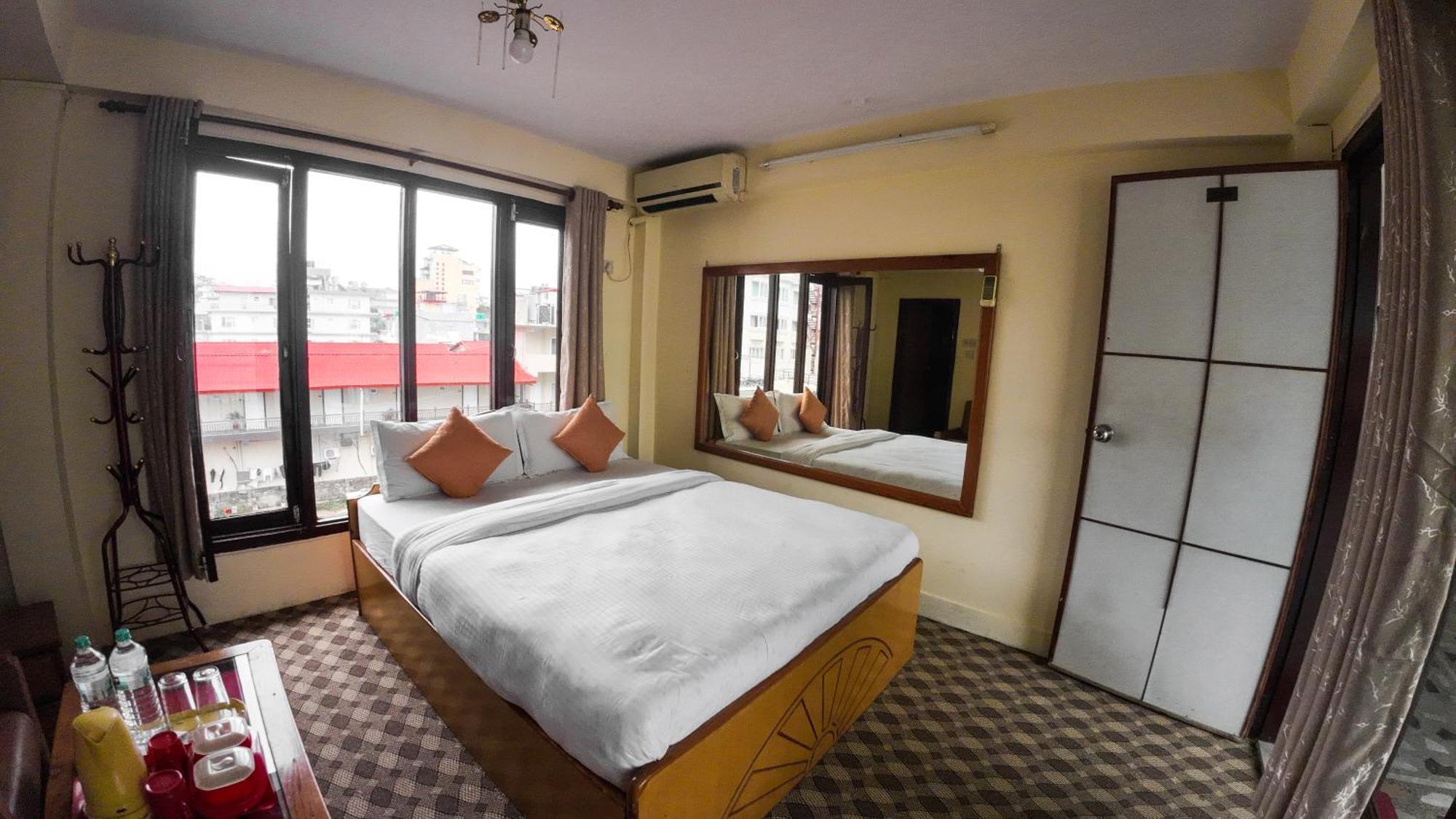 Hotel Travel Inn Ποκάρα Εξωτερικό φωτογραφία