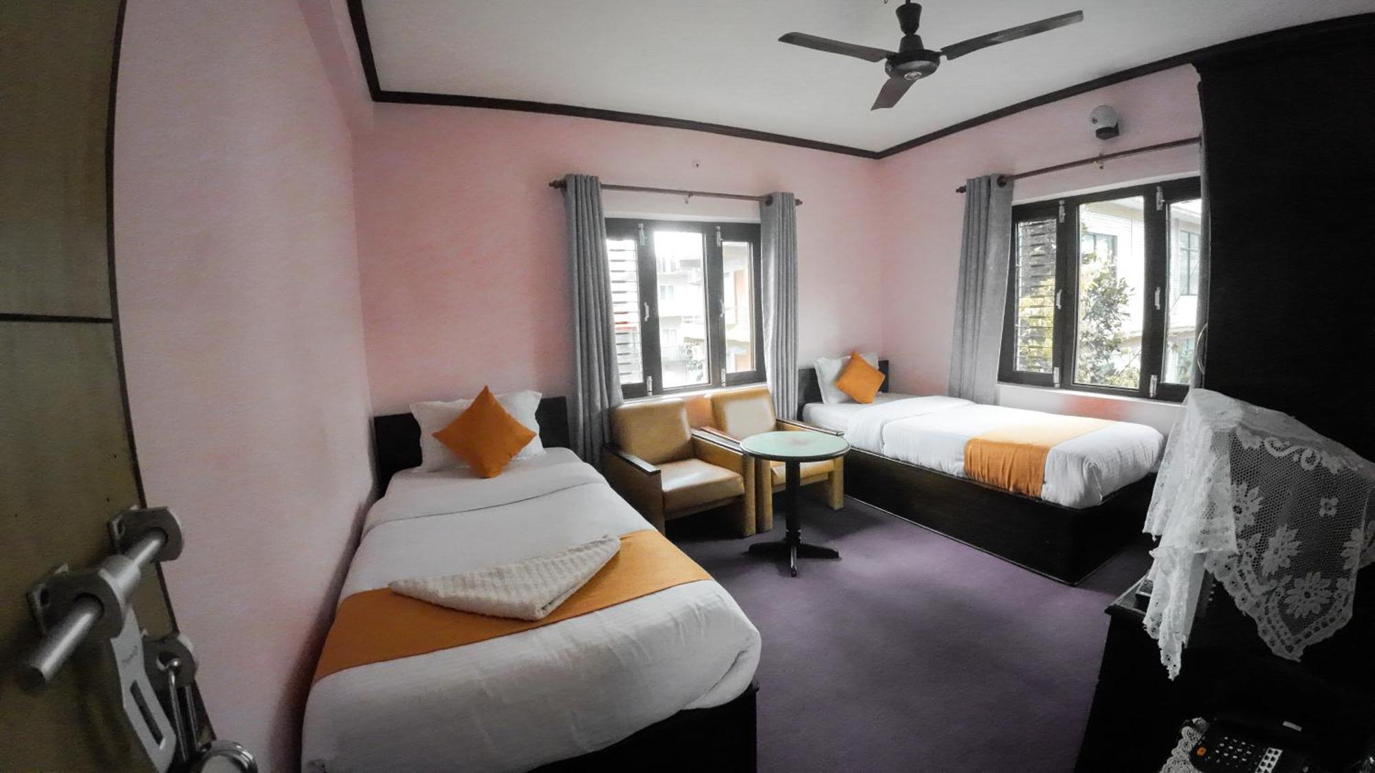 Hotel Travel Inn Ποκάρα Εξωτερικό φωτογραφία