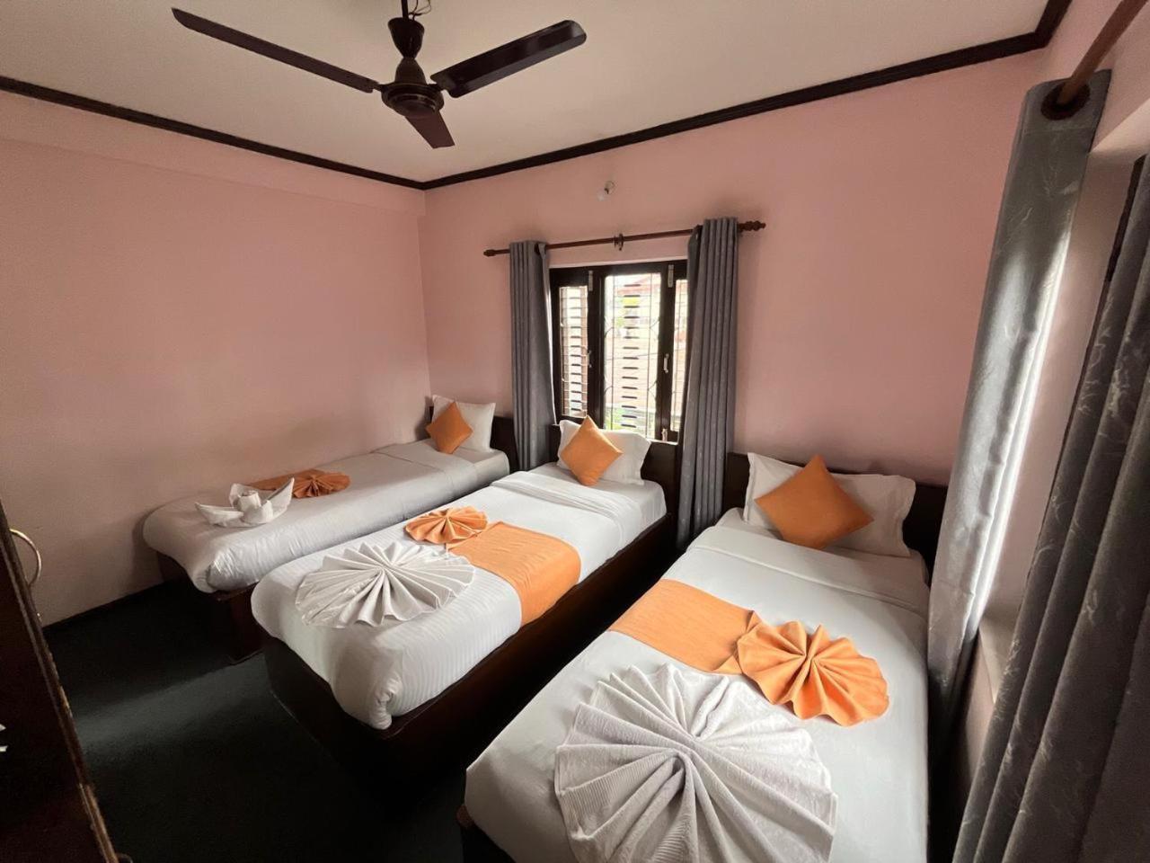 Hotel Travel Inn Ποκάρα Εξωτερικό φωτογραφία